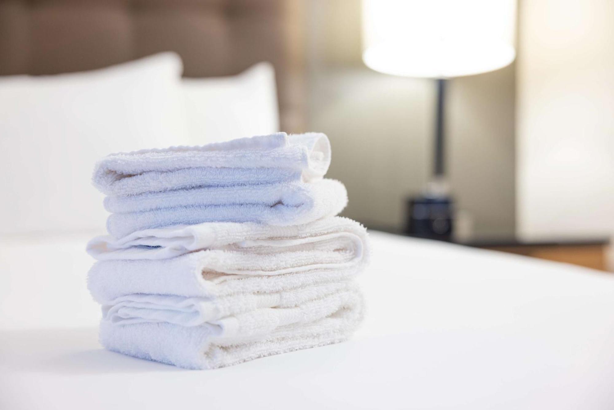 Drury Inn & Suites מרידיאן מראה חיצוני תמונה