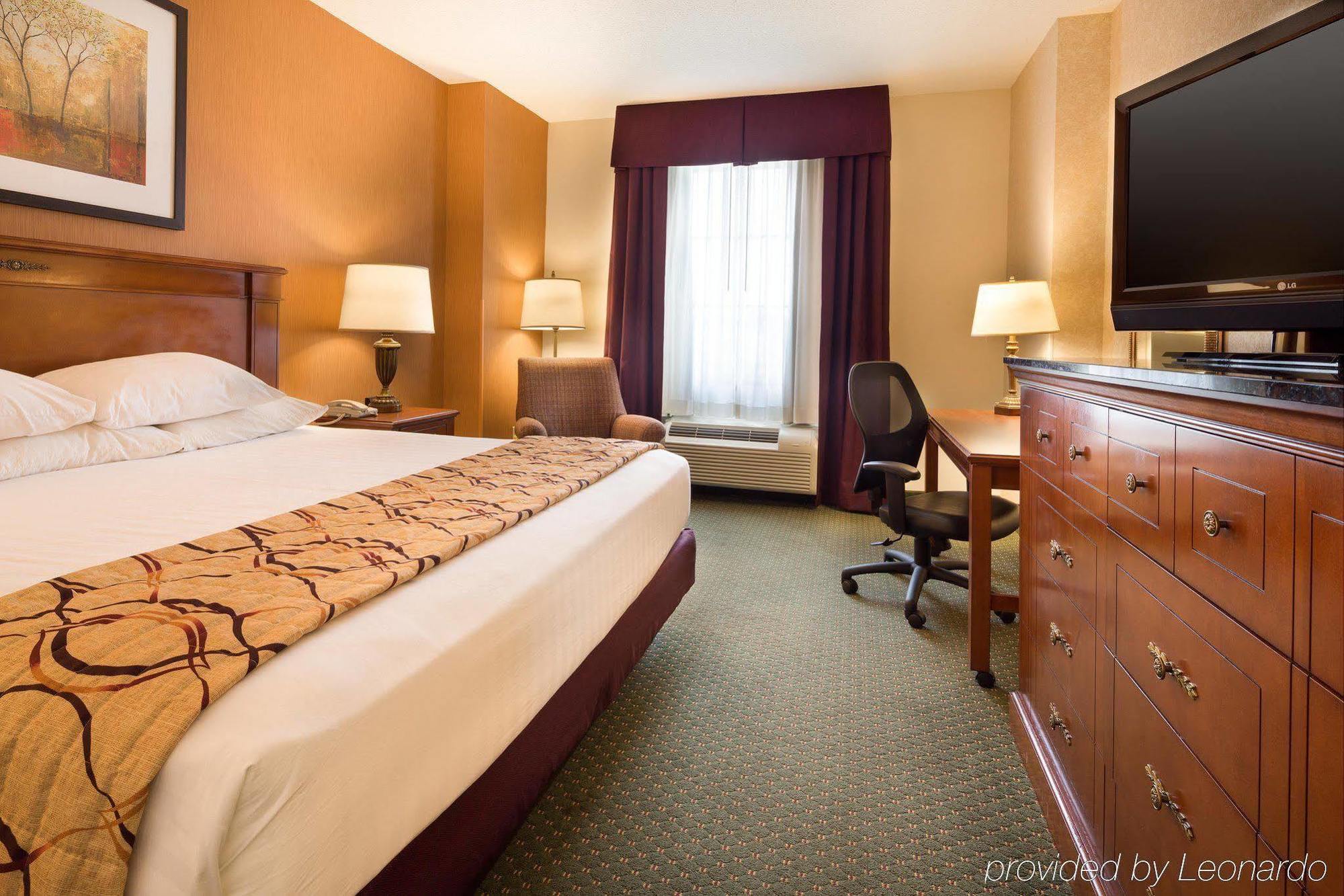 Drury Inn & Suites מרידיאן מראה חיצוני תמונה